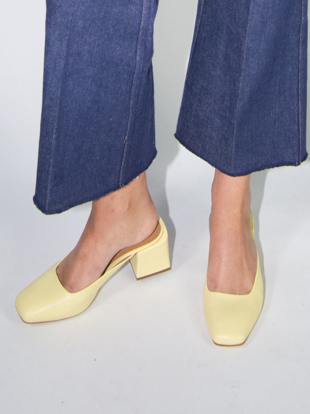 LOQ Vale Mule in Nectar (Pastel Yellow)